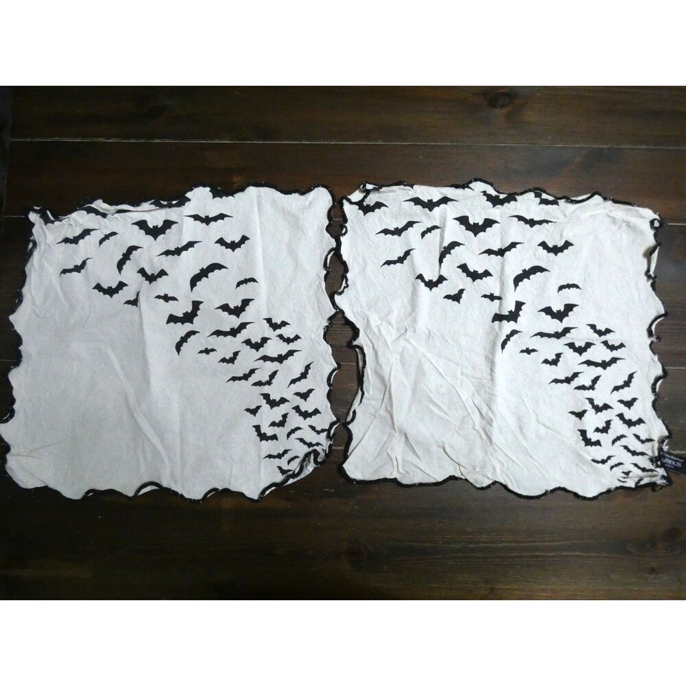 Curious Cynthia Rowley set of 2 Halloween Bat Napkins Embroidered Cotton 16"x15"